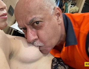 BI_260301_ChrisWomanMen2